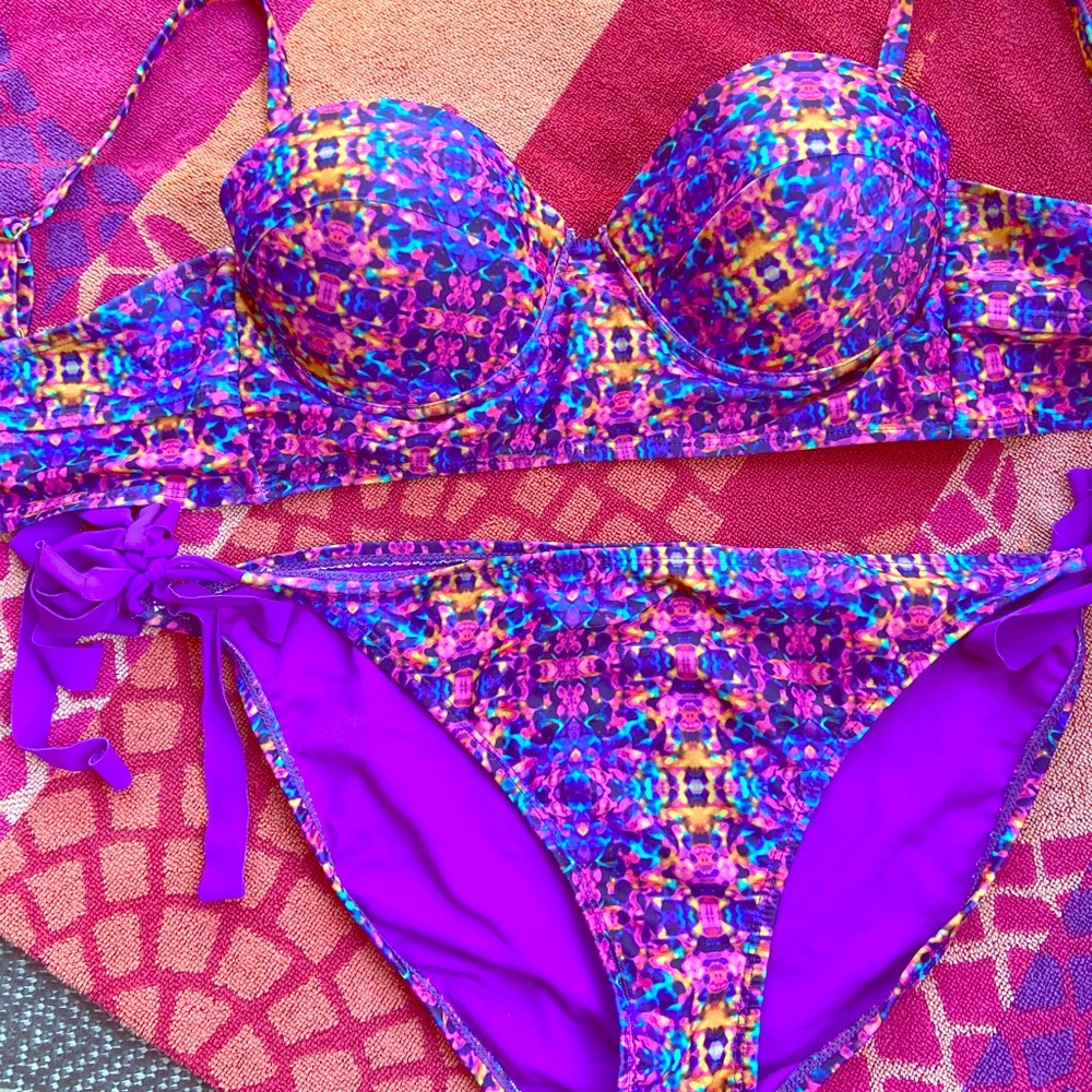 Colorful bikini for summer 💜💙